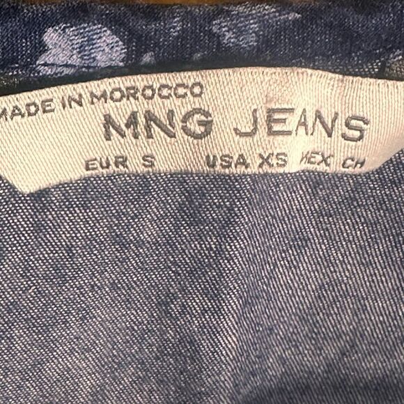 MNG by Mango Blue Floral Denim Tank Top Size XS 📦 - Picture 3 of 7